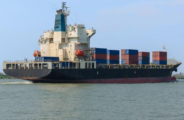 寧波海運(yùn)成為連接全球各地的重要橋梁，促進(jìn)了經(jīng)濟(jì)繁榮與文化交流