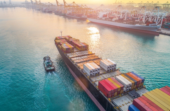 寧波海運貨代承擔著重要的任務，為寧波的經(jīng)濟發(fā)展作出了重要貢獻