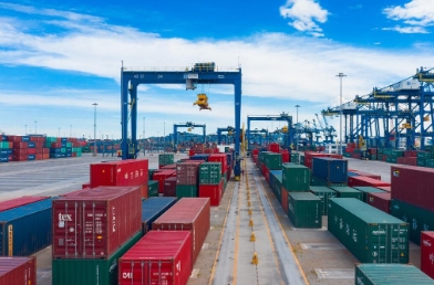 寧波貨運(yùn)公司將繼續(xù)以更加開放、包容的姿態(tài)，迎接每一個挑戰(zhàn)與機(jī)遇