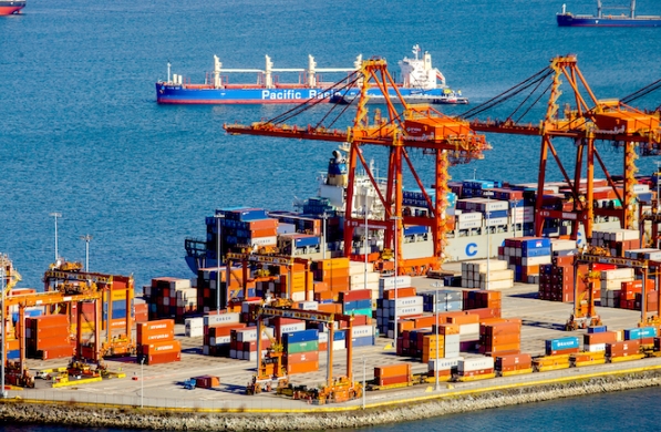 天津港正加速向智慧港口轉(zhuǎn)型，這為出口海運(yùn)貨代行業(yè)帶來了機(jī)遇